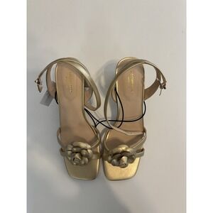 liz claiborne Hawes Lt gold women 9.5 medium high heel brand new